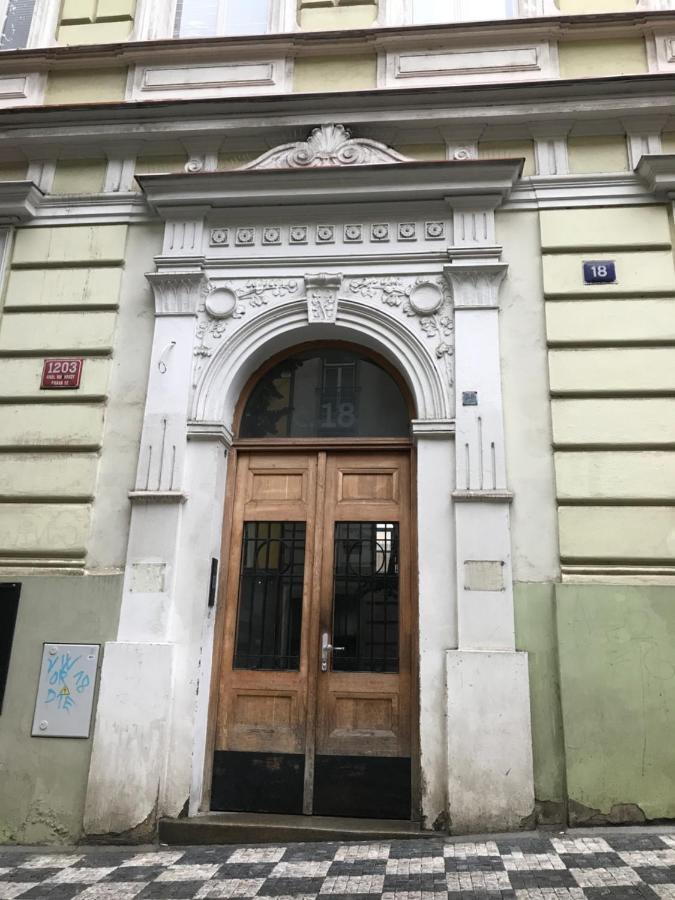 Chez Jitka Et Gautier - A Great Alternative To A Hotel Praga Exterior foto